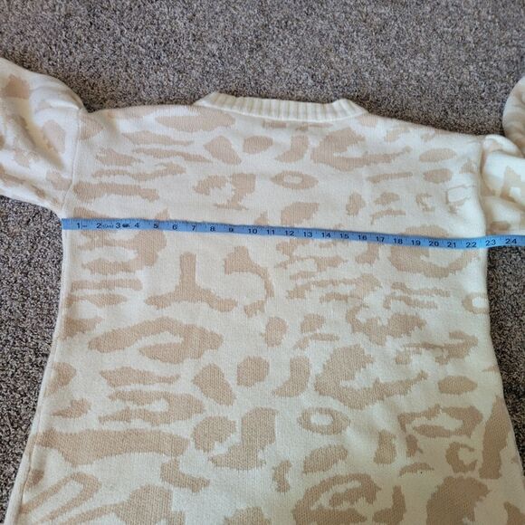Pink Lily Cream Tan Leopard Print Long Sleeve Round Neck Pullover Sweater Size L - Picture 12 of 15